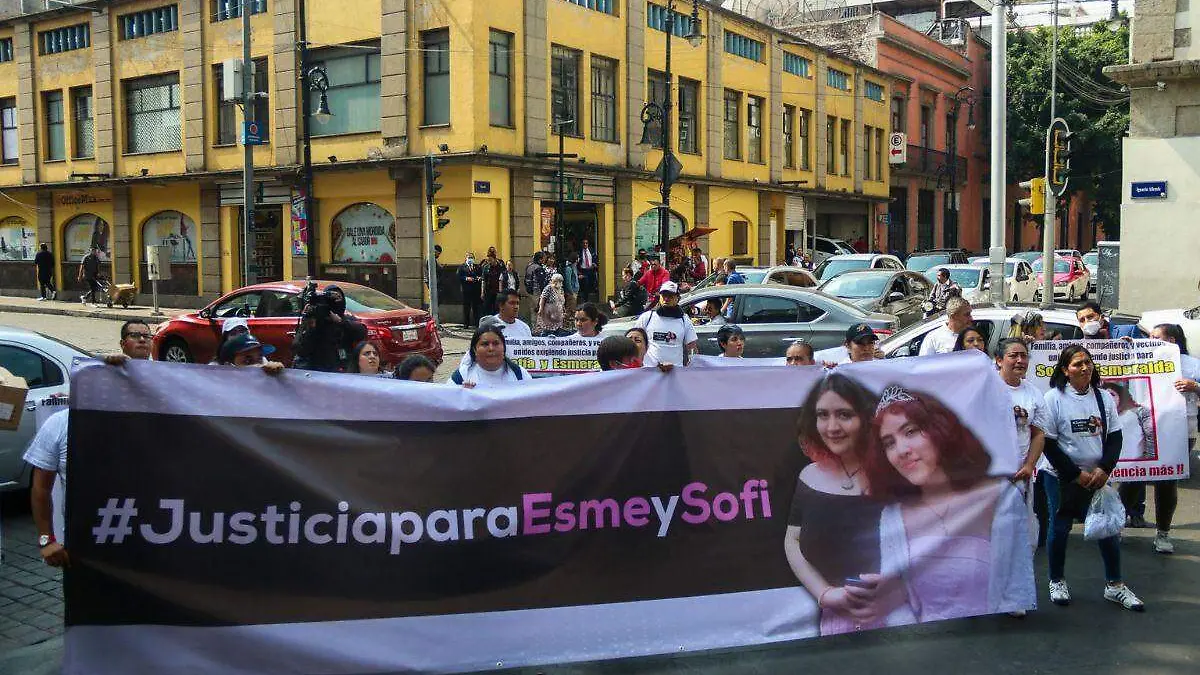 Sacmex indemniza a familia de las hermanas que murieron al caer en una coladera sin tapa